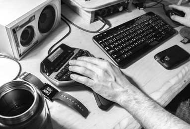 林书豪与谢里夫巅峰对决：篮球赛场上智慧与技巧的较量